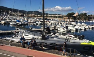Dos vaixells participants a la Bcn World Race entrenen al CN Sant Feliu de Guíxols