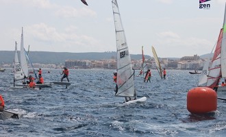 200 navegants a la Travessia ’15 l’Escala-Roses