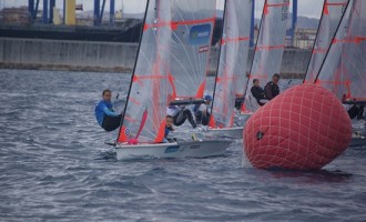 Carla y Marta Munté del CN Cambrils sentencian en Málaga la Copa de España de 29er