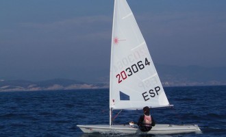 El CN Vilanova organiza la Regata Carnaval de Láser
