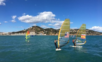 El CV Blanes inicia los acontecimientos deportivos del 75 aniversario con el Trofeo Primavera de Windsurf