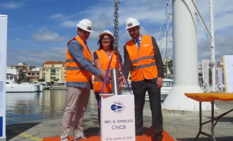 La colocación de la primera piedra da el pistoletazo de salida al gran proyecto de remodelación del Club Nàutic Cambrils