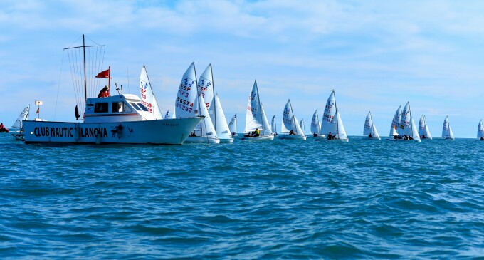 El Club Nàutic Vilanova acull les primeres jornades del Campionat de Catalunya de 420 i Europe Trofeu Vilamòbil