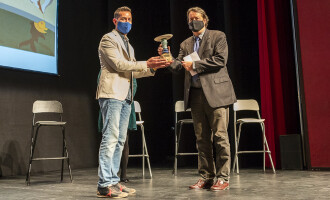 El Club Nàutic Vilanova recoge el premio Roig Toquès al Ámbito Local