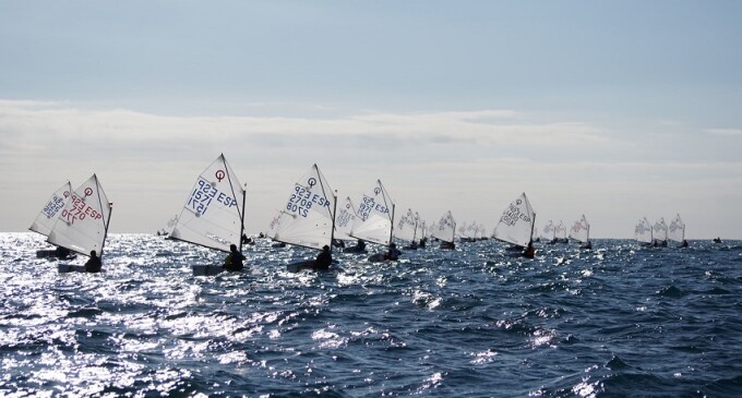 Iker Múgica y Joan Fargas suben al pódium de la regata Territori Mestral N2 Optimist del CN Cambrils