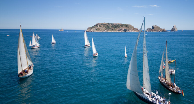 La cinquena edició de la regata Vela Clàssica Costa Brava es consolida al calendari oficial d’aquesta categoria