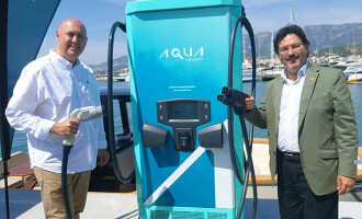 San Carles Marina primer puerto deportivo del Estado con un cargador eléctrico para embarcaciones de recreo