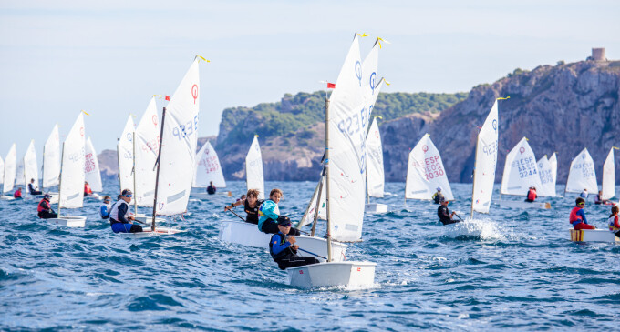 El CN l’Escala inaugura el Circuito Catalán de Optimist con la XII Regata Mar d’Empuries