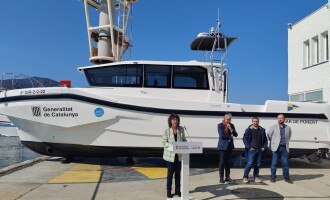 El CN Port de la Selva acoge la botadura de una nueva patrullera de control marítimo