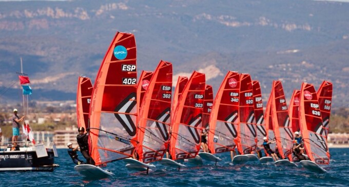 El CN de Salou acoge la Copa de España de Windsurf Infantil y Juvenil