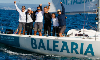 Miriam Oliva (CN Cambrils) se proclama Campeona Mundial femenina de J80 con el equipo del Baleària