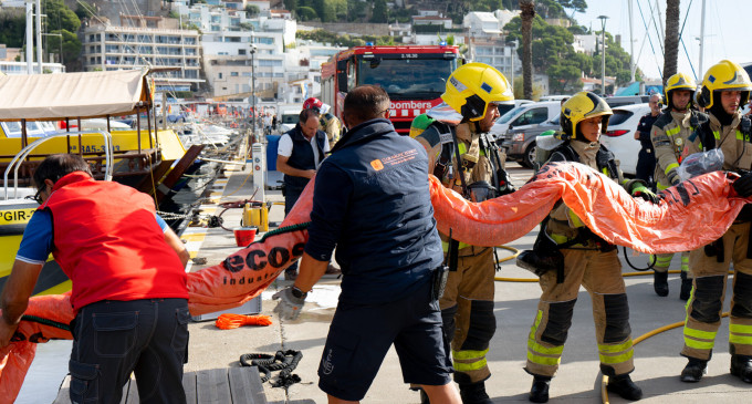 Simulacres d’incendi i de rescat al Club Nàutic Estartit