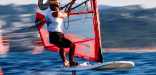 Sandro Portune, del Club Nàutic Salou, brilla en el Campeonato de Europa Juvenil de iQFOiL y finaliza como mejor español