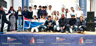 Medalla de bronce para la tripulación femenina del CN El Balís en la Winter Imperia Regatta
