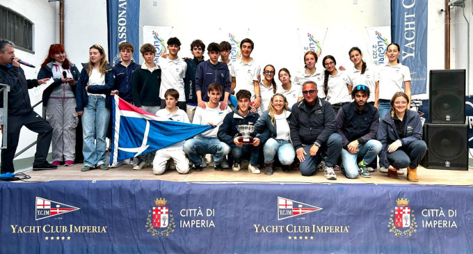 Medalla de bronce para la tripulación femenina del CN El Balís en la Winter Imperia Regatta