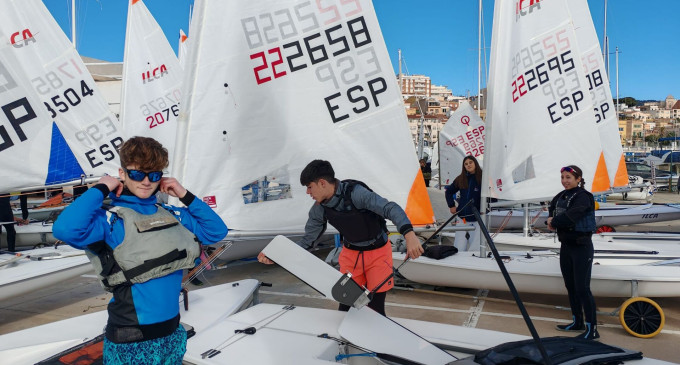 El equipo de ILCA 4 del CV Blanes ha debutado este 2026 en Masnou