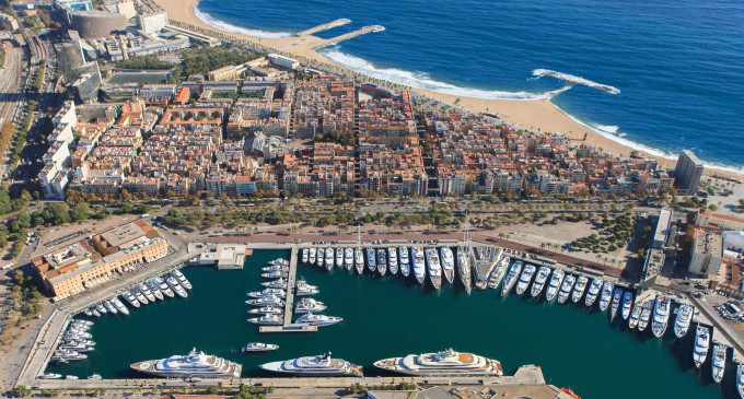 Marina Port Vell recauda fondos para más de 100 familias en la Barceloneta