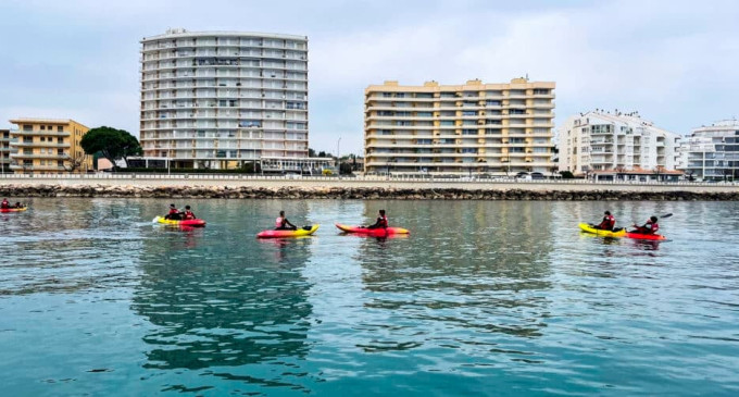 L’alumnat de la UEC de l’Escala s’implica en el projecte Surfing for Science en el municipi