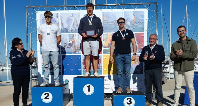 Guillem Segú, bronze al Campionat d’Espanya Absolut d’IQFoil
