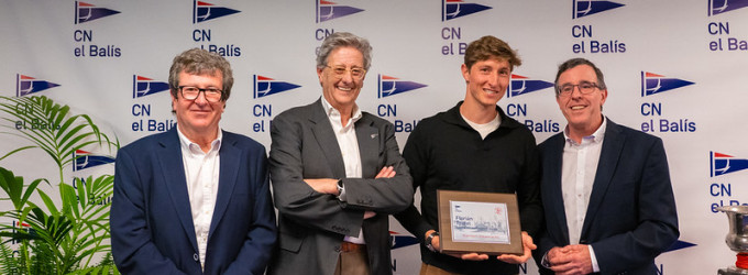 El Club Nàutic El Balís celebra la Noche del Deporte con la presencia de autoridades y sus campeones mundiales