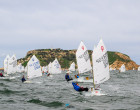 Campeonato de Catalunya Optimist 2026 en el CN Estartit: Viento, lluvia, corriente y mucha estrategia