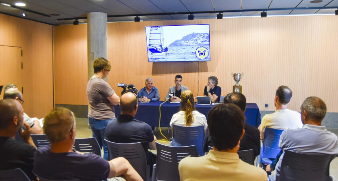 L’Escala presenta el Campeonato de Europa de la Clase Moth 2026, el espectáculo de la vela ligera “voladora” en el Mar d’Empúries
