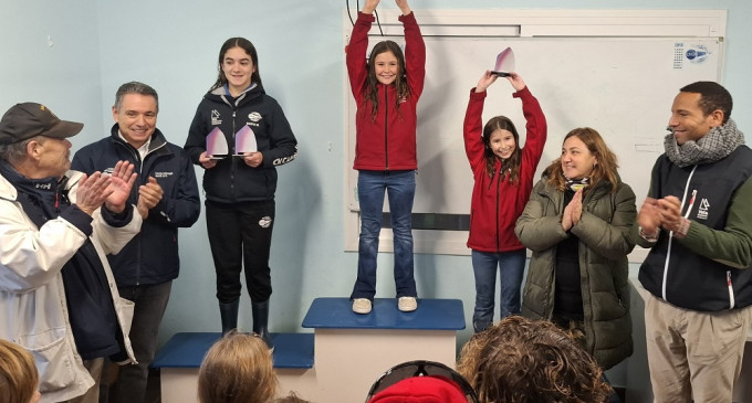 La regata Territori Mestral del Club Nàutic Cambrils reúne a 100 regatistas de Optimist